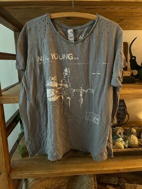 ♥️ Magnolia Pearl Neil Young Tee